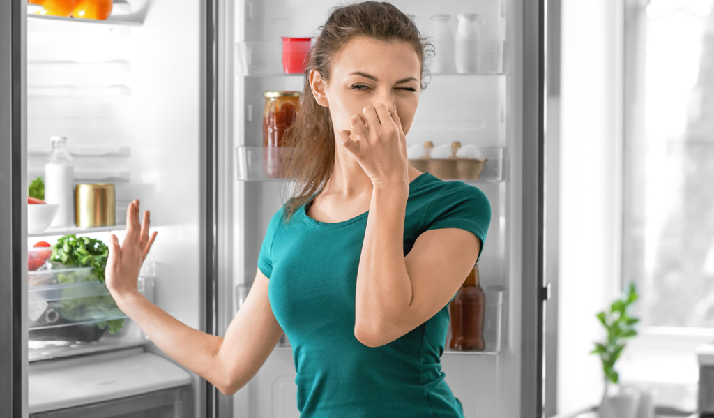 Brzydki zapach w lodówce – 5 sposobów jak się go pozbyć