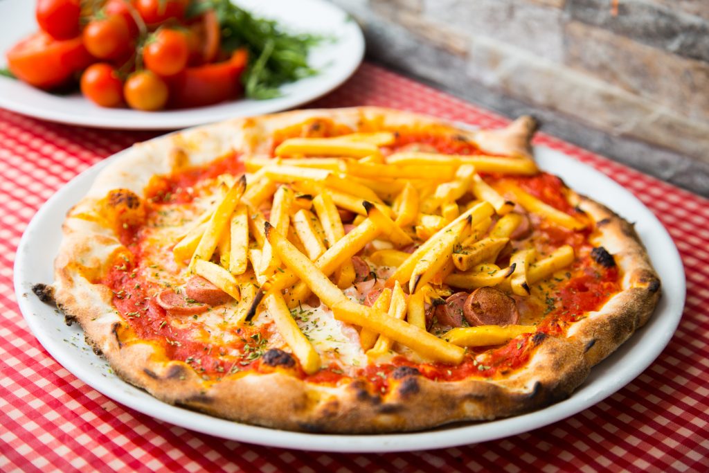 Międzynarodowy Dzień Pizzy – pizza z frytkami