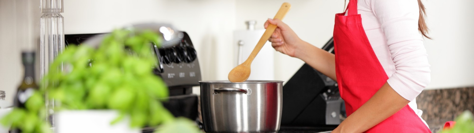 Jak wyczyścić przypalony garnek – praktyczny poradnik