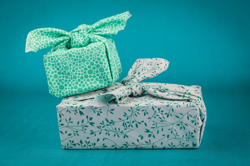 Upcykling, recykling, segregacja, przekształcanie zużytych przedmiotów, kreatywny sposób na dawanie drugiego życia przedmiotom, ekologia, ekologiczny styl życia, 