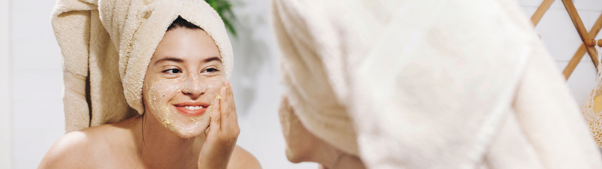 Skuteczny peeling do twarzy – jak wybrać odpowiedni dla nas?